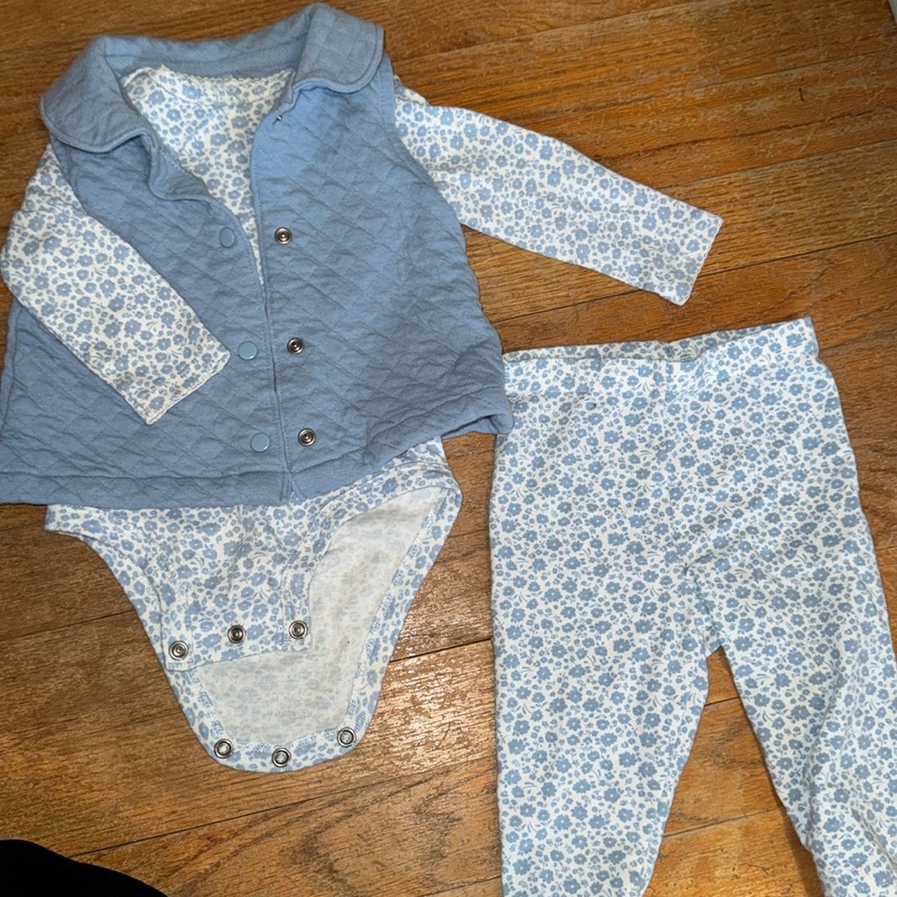 Carters set